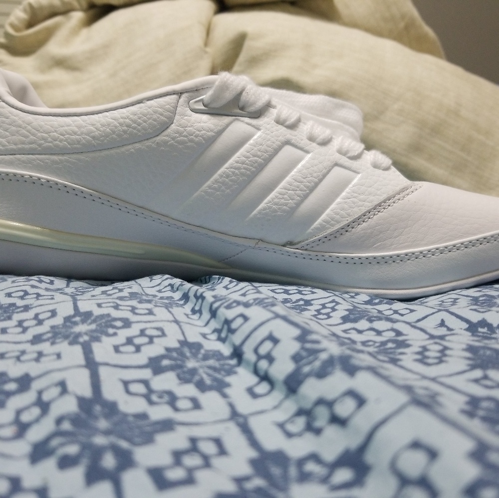 Shoes - Picture 3 of 8